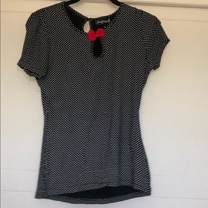 Short sleeve top